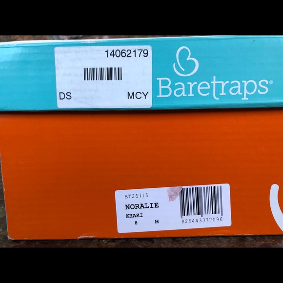 NEW  Baretraps Noralie Booties - Picture 9 of 9
